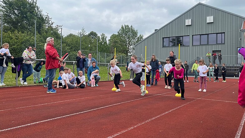 Staffellauf Anturnen 2025 - Kinder Leichtathletik im Verein Glauburg